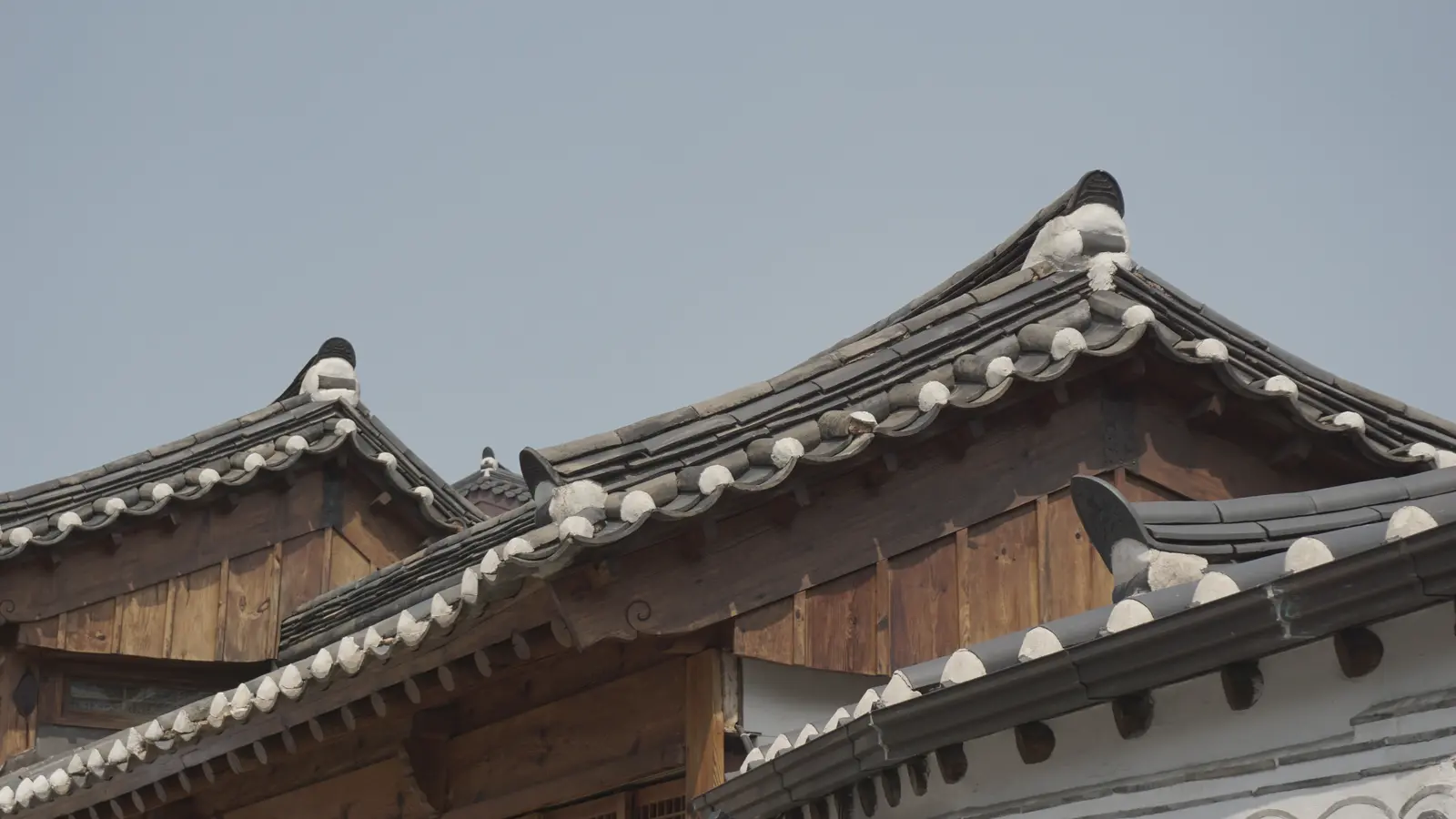 한옥 기와지붕 처마